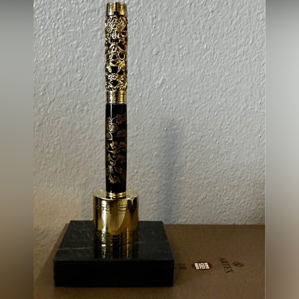 ARTEX Executive Rollerball Pen Set with Stand – Luxury Gold & Black Design, - Picture 5 of 6